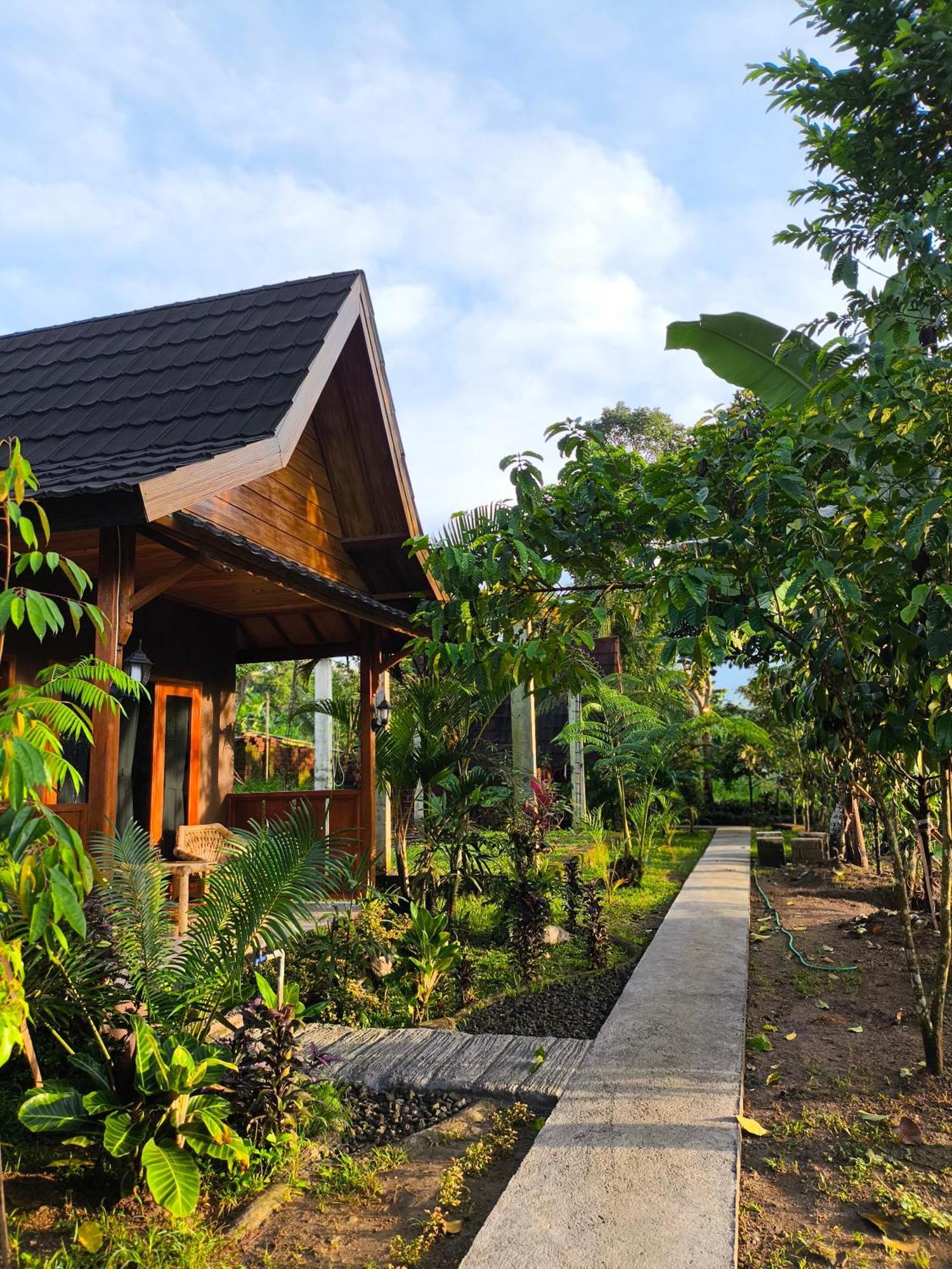 Tetebatu Valley Bungalows Exterior photo